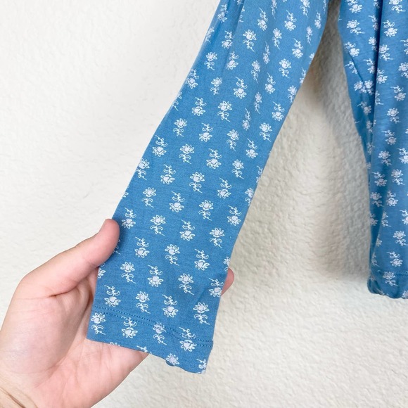 Eberjey Gisele Long Sleeve Pajama Top in Daisy Blue Shadow - Picture 3 of 6